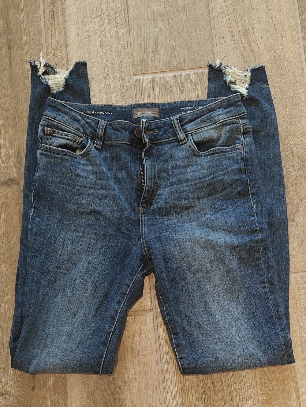 EUC DL1961 Florence Ankle Skinny Jeans